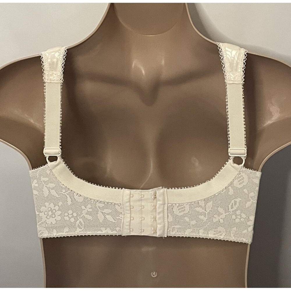 Playtex 18 Hour Bra 38 DD Beige 4693 Wire Free Unlined Lace Trim Wide Straps - Picture 3 of 6